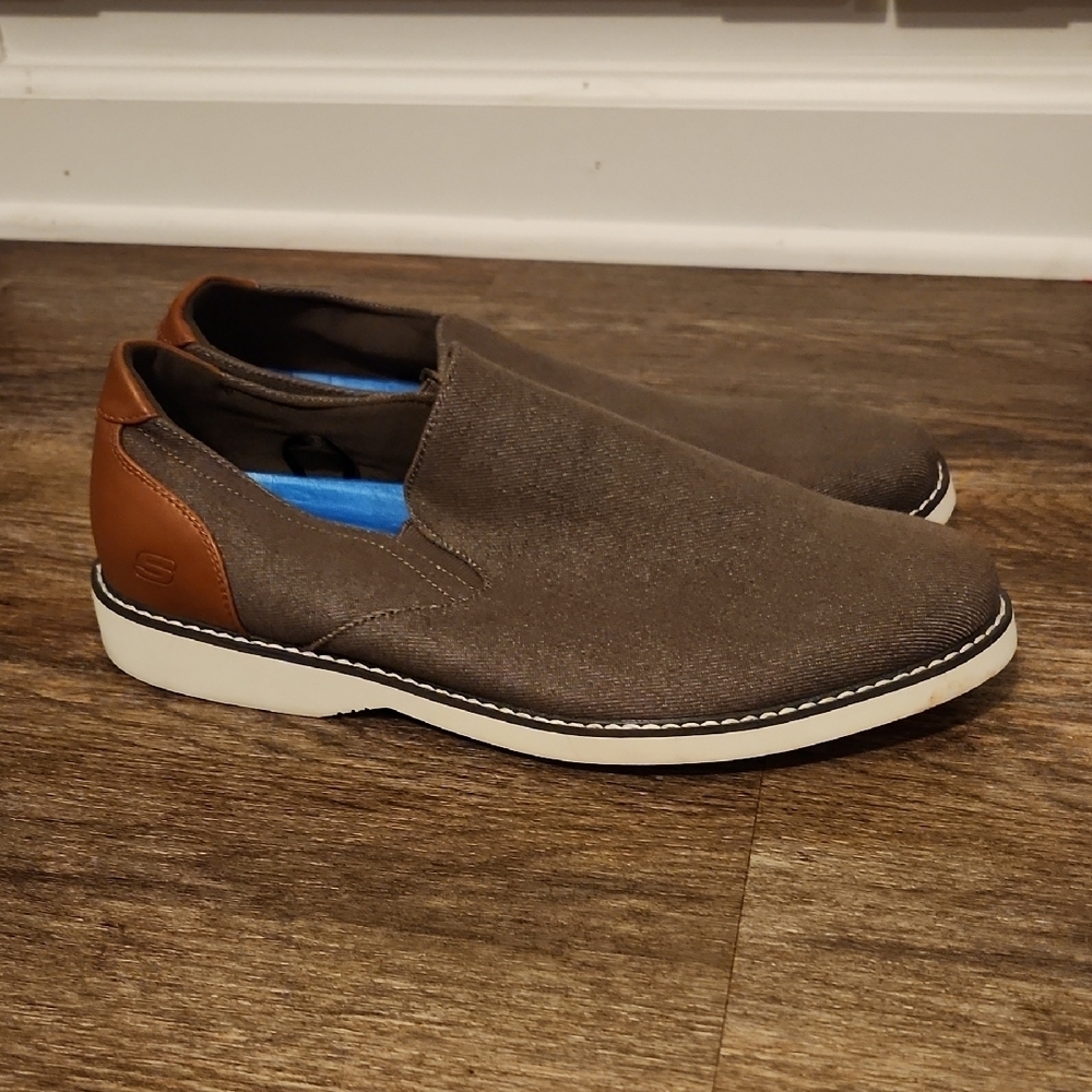 Skechers Men's Brown and Tan Slip-On Loafers Size 9.5